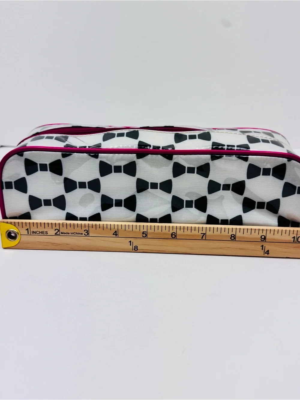 Kate Spade 2 piece set Whitehall Court Colin Make-Up Cosmetics Travel Bags.